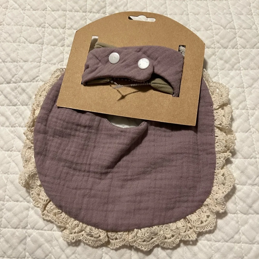 NEW Beautiful Headband and Bib Set